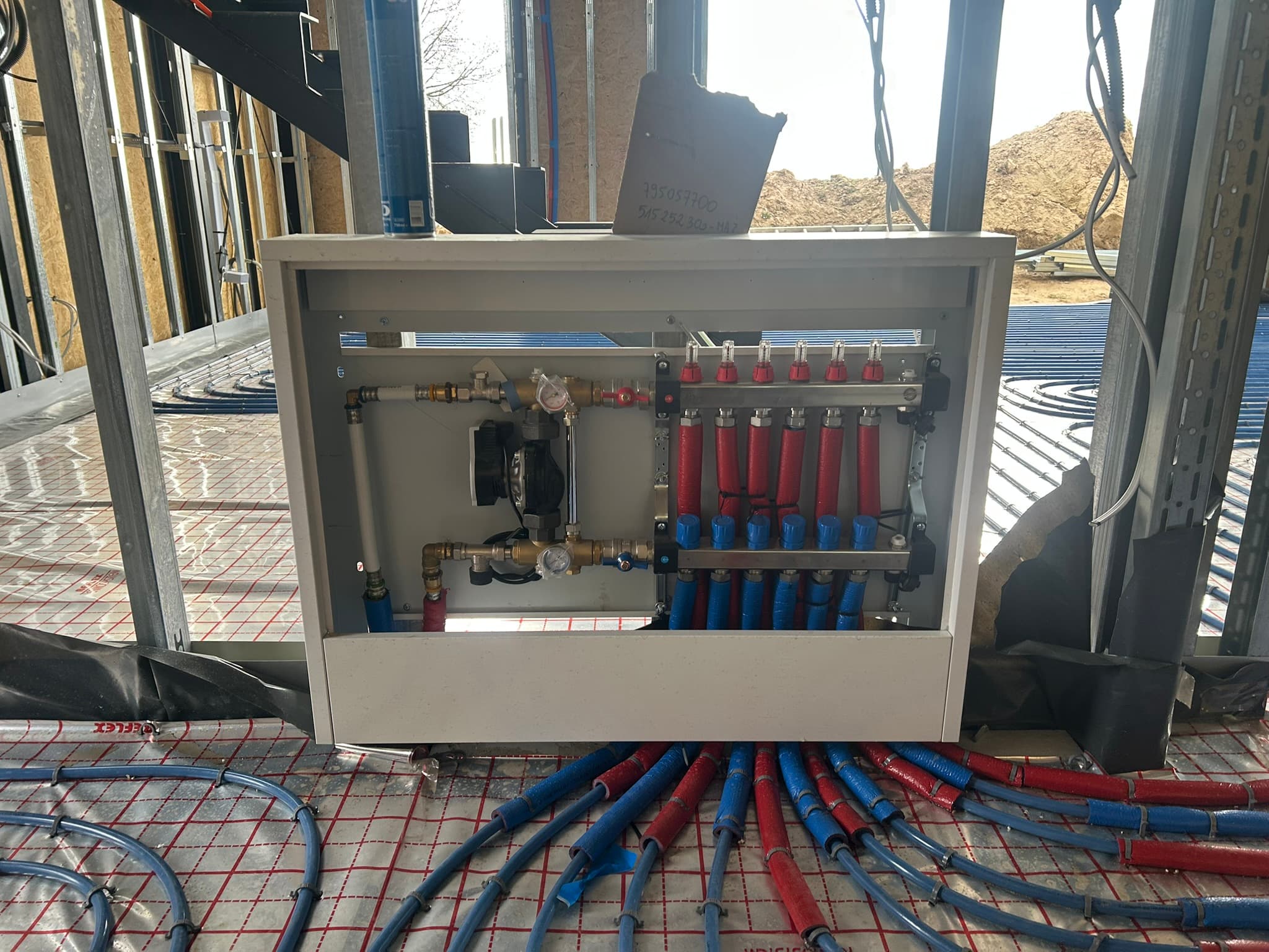 Instalacja domu jednorodzinnego — zdjęcie 22